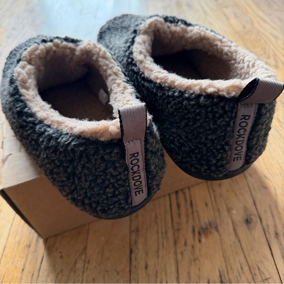 Rockdove Other - BNIB Never Worn Men’s Rockdove Sherpa Memory Foam Slippers